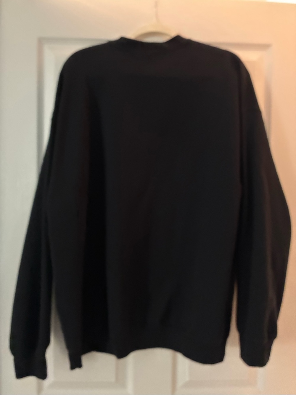 Gildan Black Crewneck Sweatshirt with Green Grinch 'EW... PEOPLE' Graphic - Picture 2 of 5